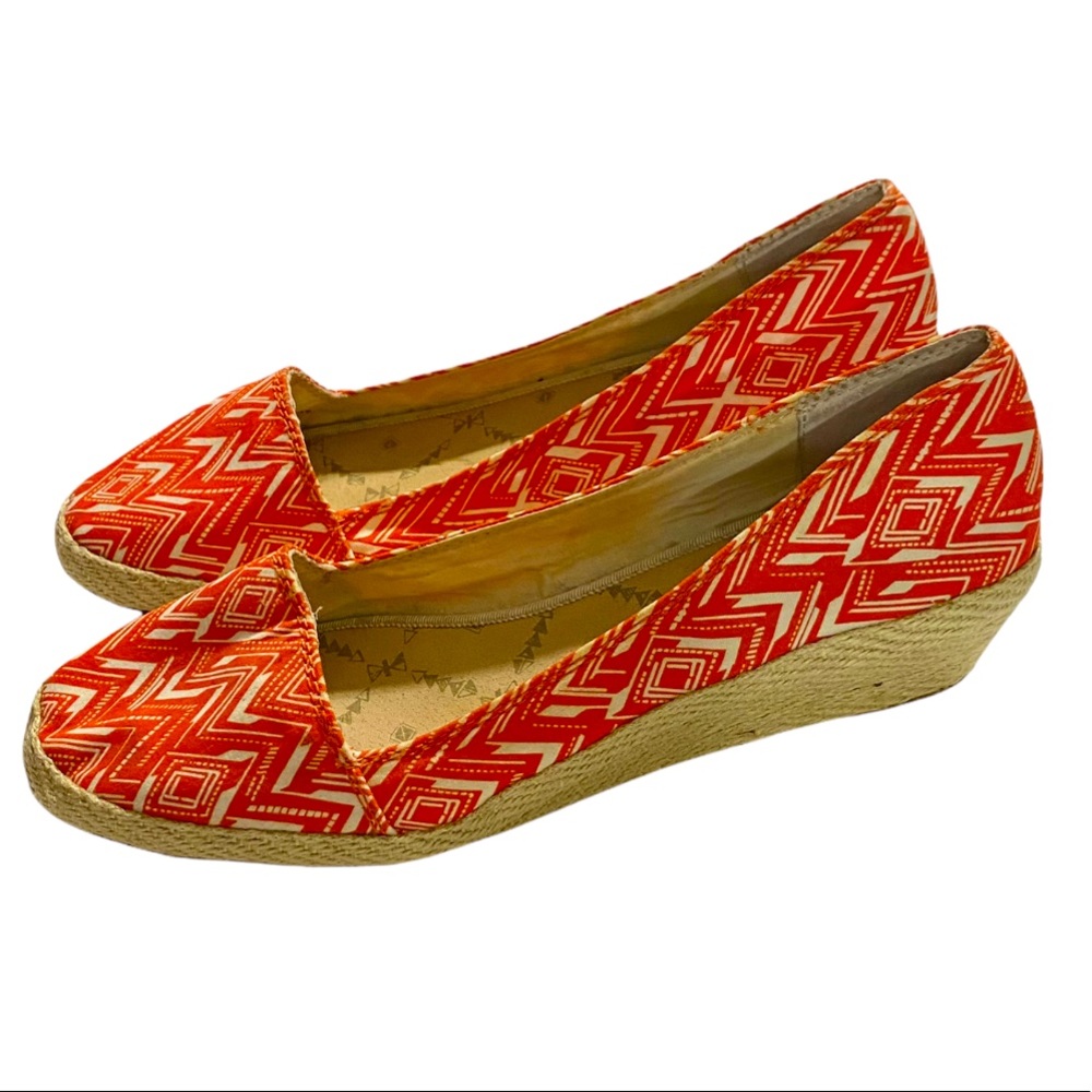 Lucky Brand Orange & white espadrilles sz 10 nwot